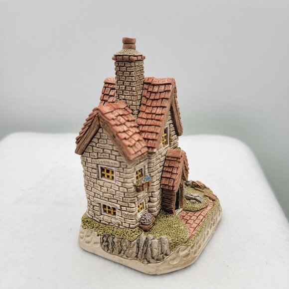 Vintage David Winter Cottages Lot of 2 THE FALCONRY & MR. DELVER'S COTTAGE - Picture 3 of 16